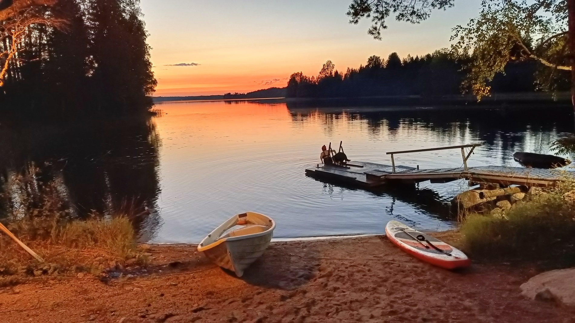 Hilda on laadukas ja tilava rantamökki Rautjärvellä